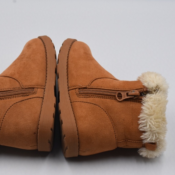 CAT & JACK, Faux Suede Fur Lined Zip Side Ankle Boots Warm Comfort Girl's Size 6 - Picture 5 of 8